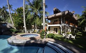 Mike'S Dauin Dive Resort